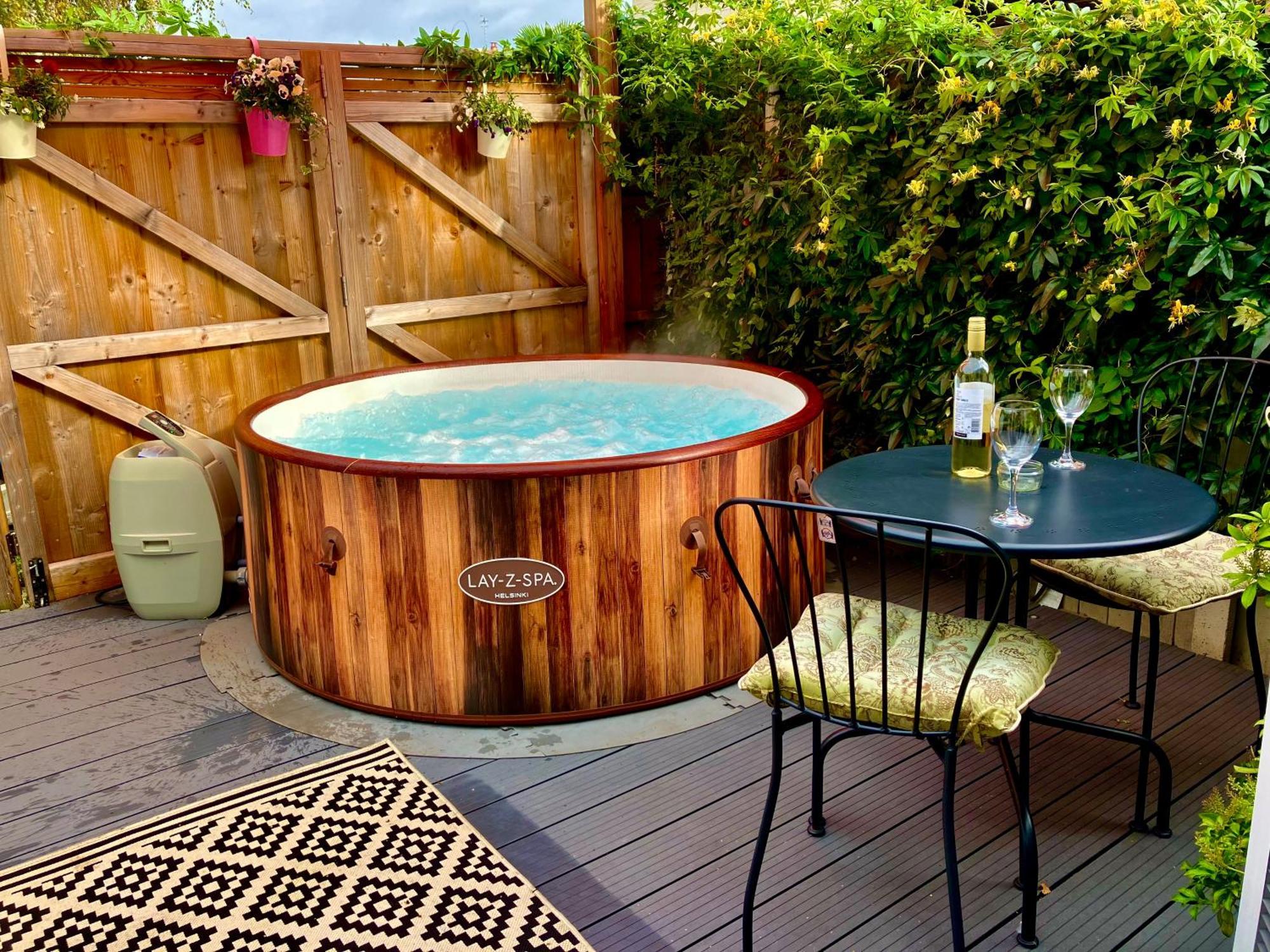 Elkstone Studio Private Hottub Pet Friendly Malvern 外观 照片